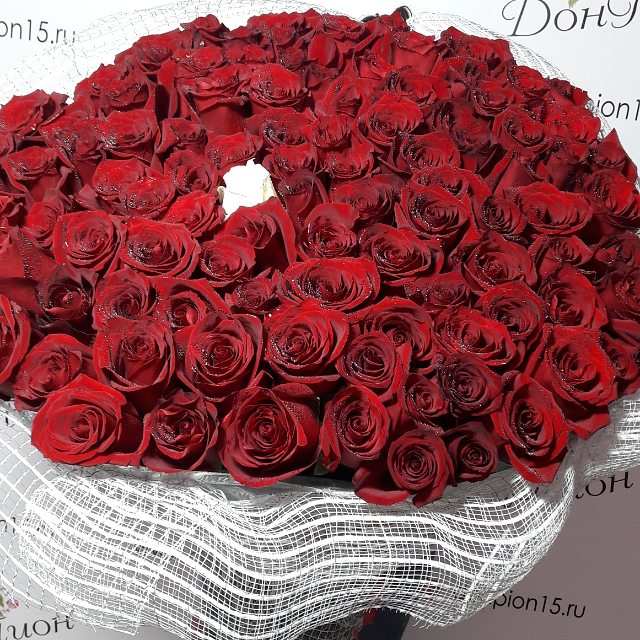 101 роза красная Влюблёность